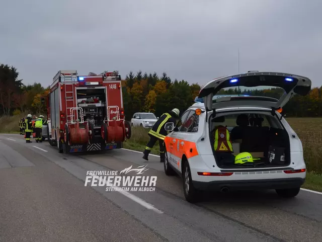 Feuerwehr und Rettungsdienst warn am Mittwoch bei einem Verkehrsunfall gemeinsam im Einsatz.